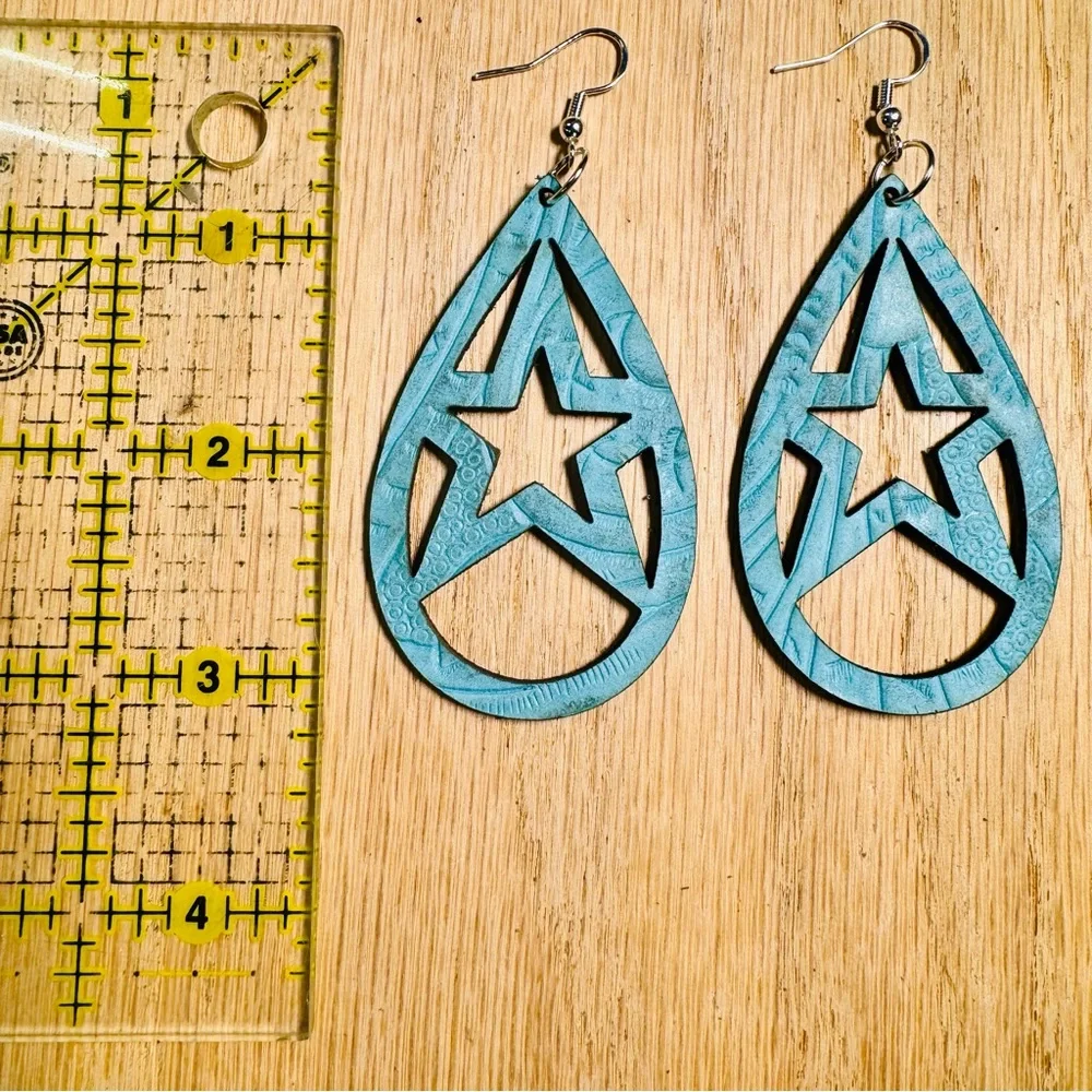 Leather Earrings embossed aqua star teardrop -handmade jewelry - Picture 8 of 8